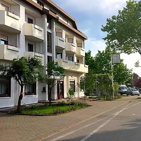 Am Exerzierplatz 3* Mannheim