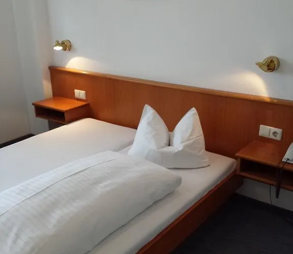 Hotel Am Exerzierplatz 3*